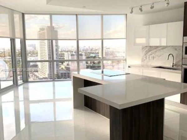 851 NE 1st Ave , Unit 2110, Miami, FL 33132