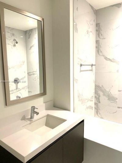 851 NE 1st Ave , Unit 2110, Miami, FL 33132 Photo