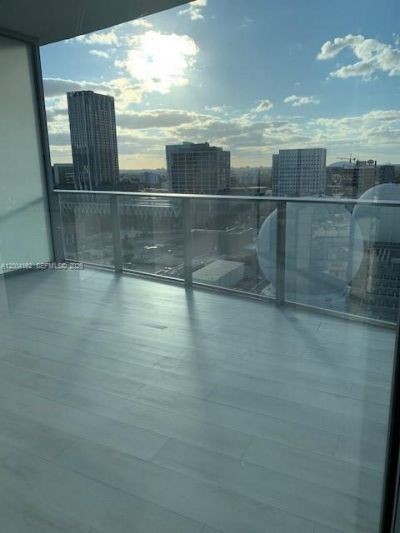 851 NE 1st Ave , Unit 2110, Miami, FL 33132 Photo