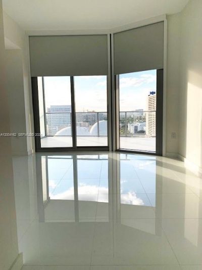 851 NE 1st Ave , Unit 2110, Miami, FL 33132 Photo