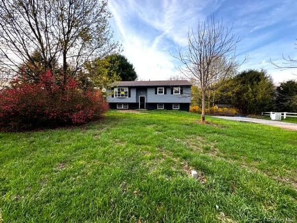 7 Jonathan Drive, Staatsburg, NY 12580