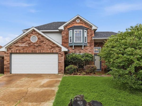 7029 Bernadine Drive , Watauga, TX 76148