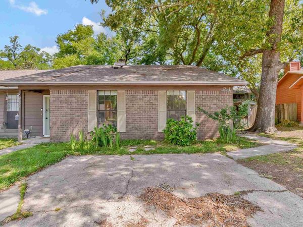 2394 Shoal Creek Dr, Pensacola, FL 32514