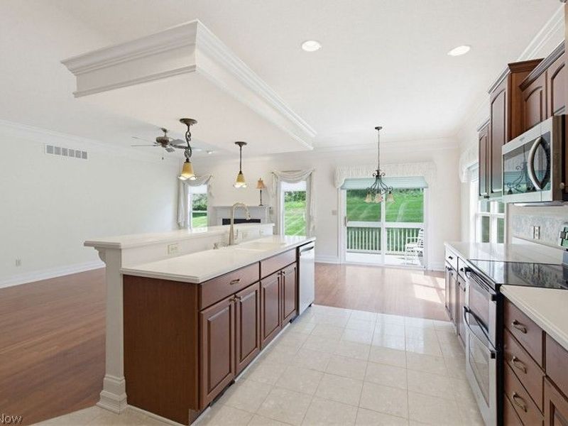 2345 Heron Crest Drive, Cuyahoga Falls, OH 44223 Photo 10