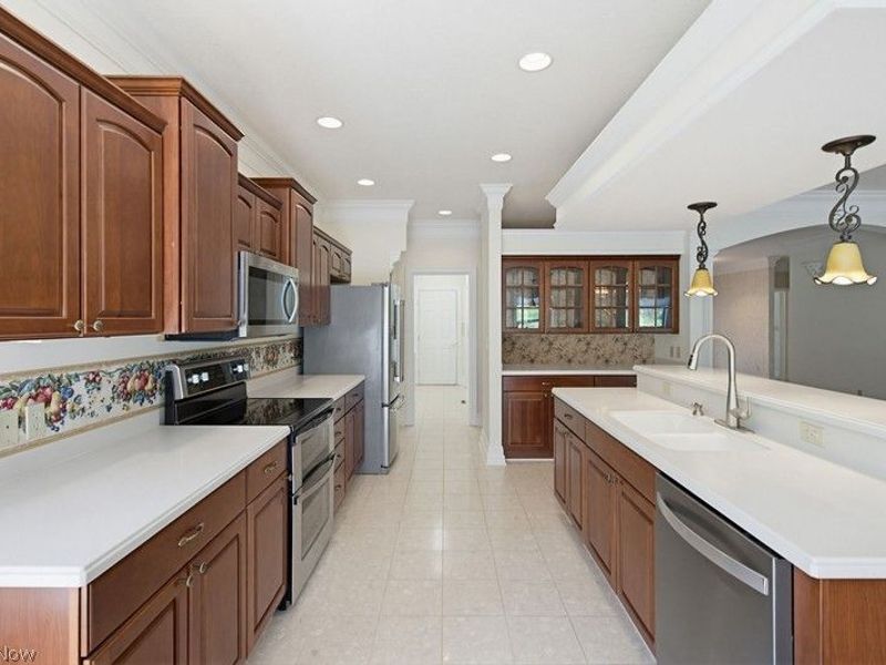 2345 Heron Crest Drive, Cuyahoga Falls, OH 44223 Photo 11