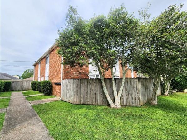 221 MELVYN Drive , Unit C, Belle Chasse, LA 70037