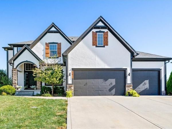 12611 S Laci Circle, Lake Lotawana, MO 64086