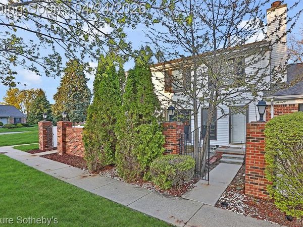 38730 Golfview Drive E, Clinton Twp, MI 48038