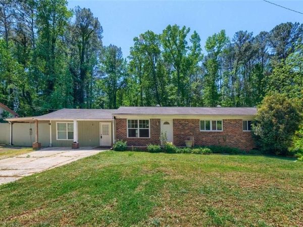 2340 Chestnut Log Loop , Lithia Springs, GA 30122
