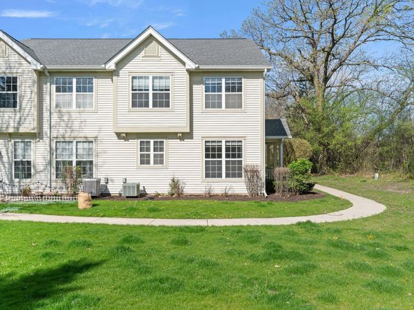 712 Morris Court , Lakemoor, IL 60051