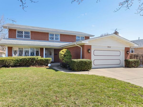 7241 N Lowell Avenue , Lincolnwood, IL 60712