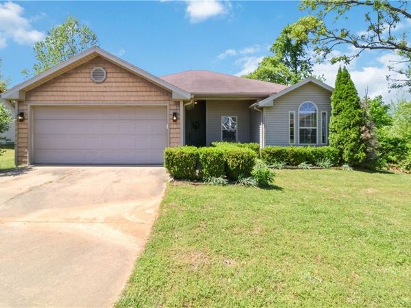 10449 Kays Lane , Rogers, AR 72756