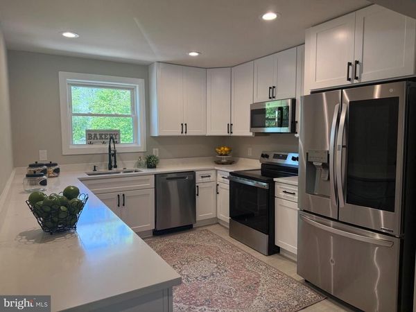 6904 FRIENDSHIP ROAD, CLINTON, MD 20735