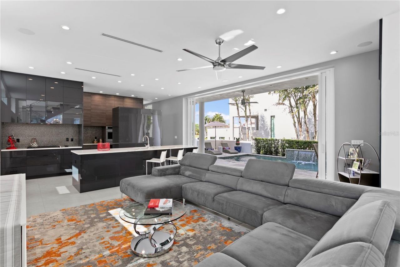 110 Palmera Boulevard Ne, Saint Petersburg, FL 33704 Photo