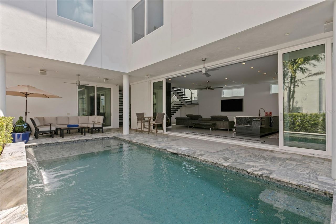 110 Palmera Boulevard Ne, Saint Petersburg, FL 33704 Photo