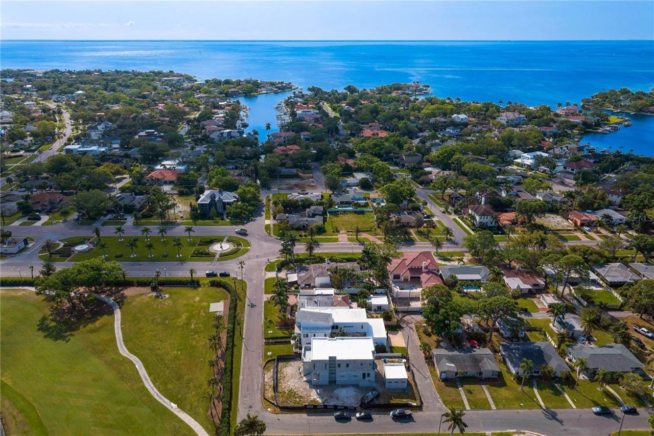 110 Palmera Boulevard Ne, Saint Petersburg, FL 33704 Photo