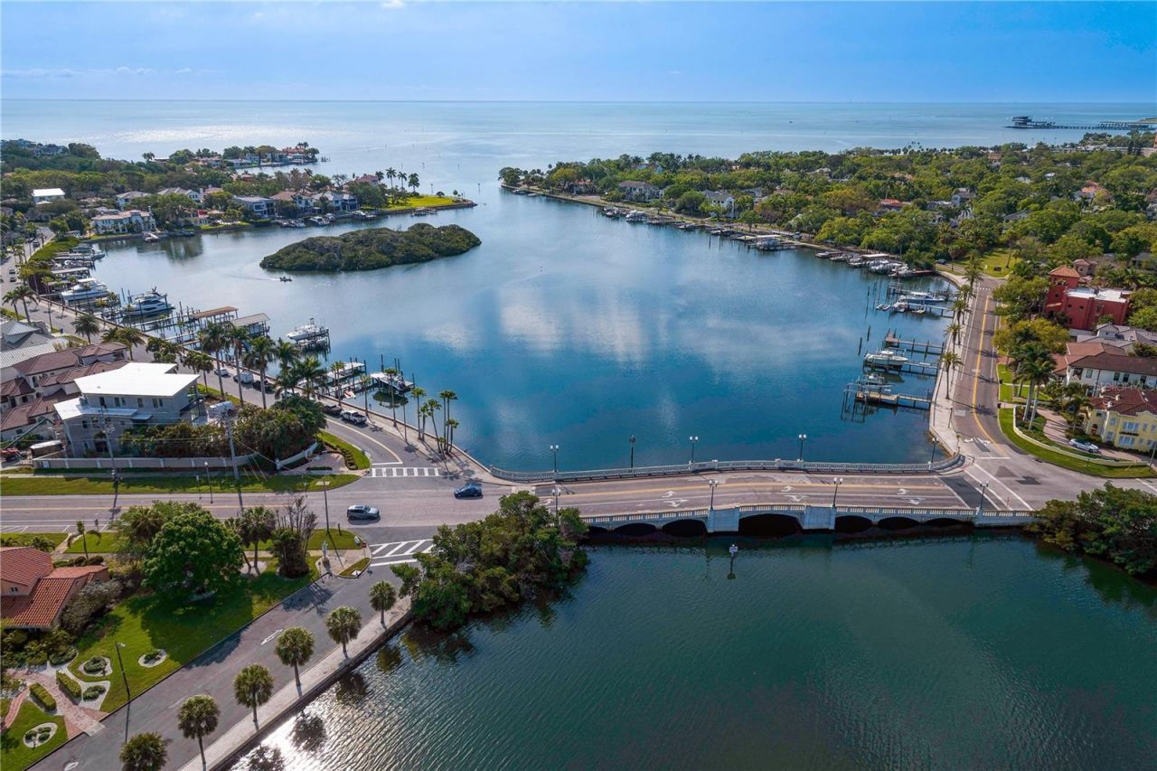 110 Palmera Boulevard Ne, Saint Petersburg, FL 33704 Photo