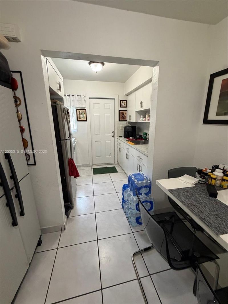 3361 SW 28th St , Miami, FL 33133 Photo