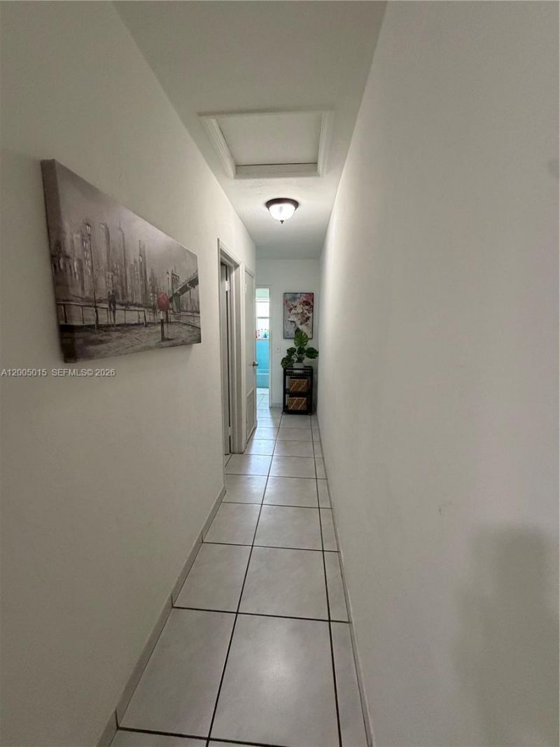 3361 SW 28th St , Miami, FL 33133 Photo
