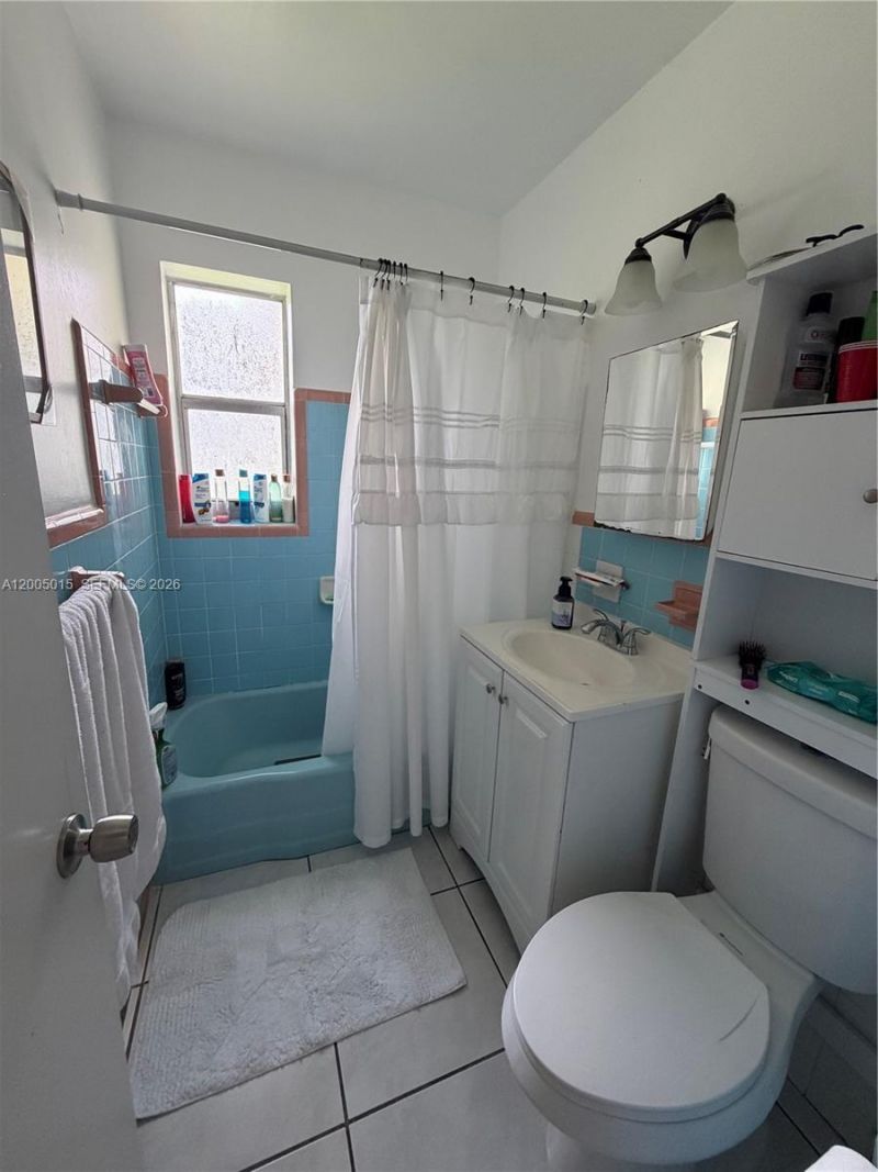 3361 SW 28th St , Miami, FL 33133 Photo