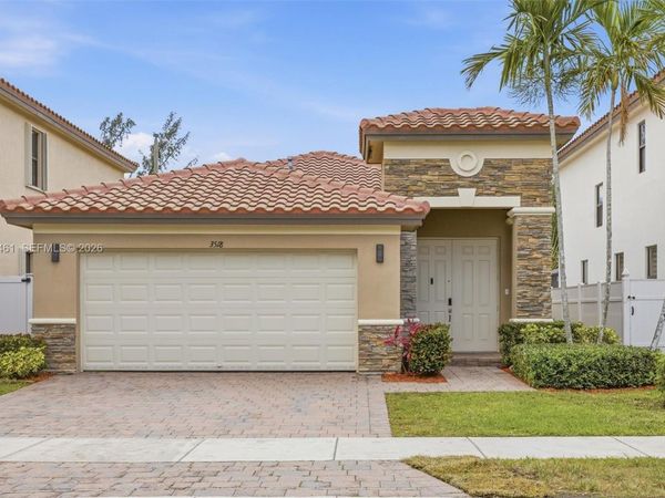 3518 W 86th Ter , Hialeah, FL 33018