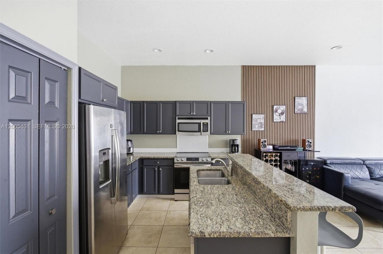 3518 W 86th Ter, Hialeah, FL 33018 Photo