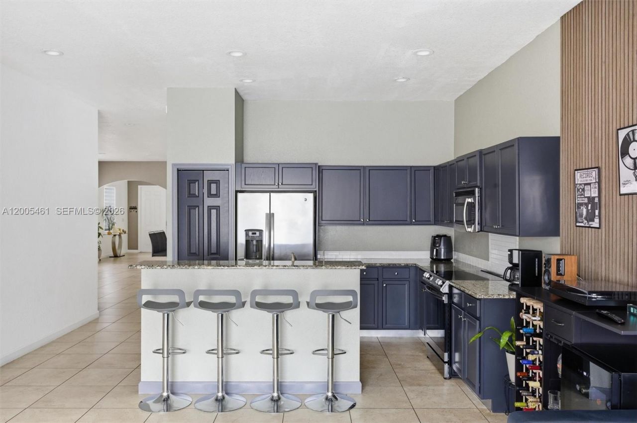 3518 W 86th Ter, Hialeah, FL 33018 Photo