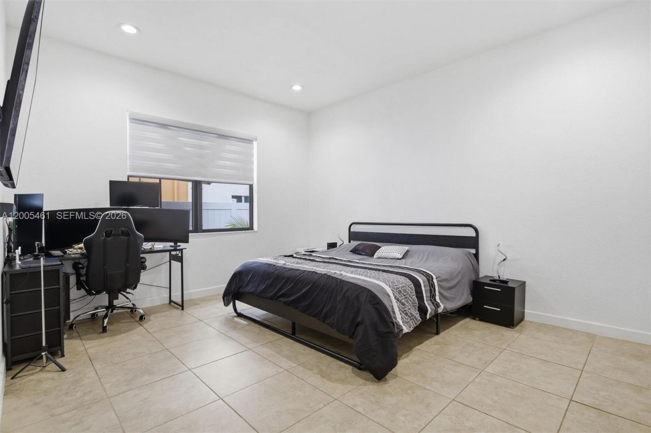 3518 W 86th Ter, Hialeah, FL 33018 Photo