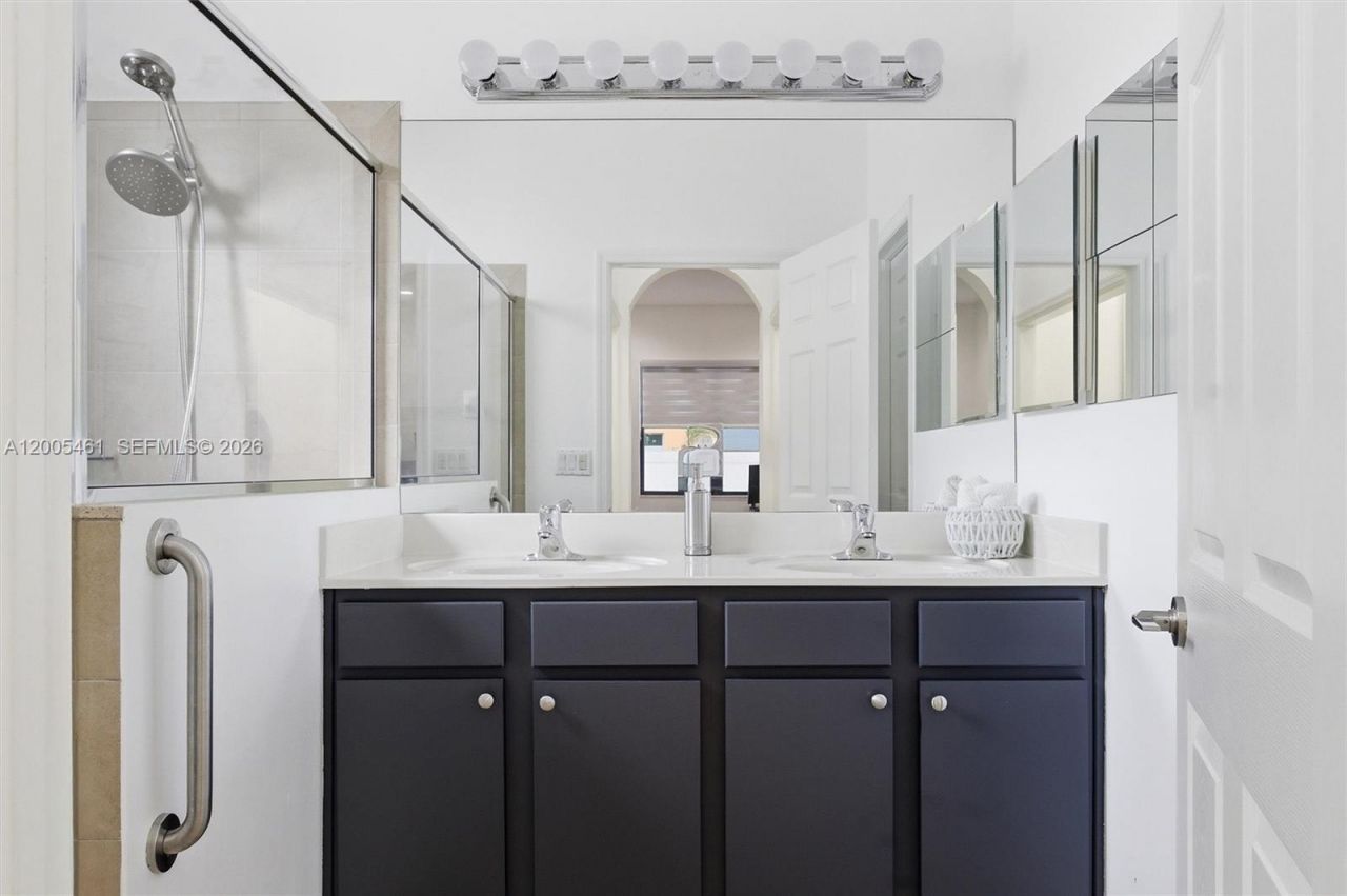 3518 W 86th Ter, Hialeah, FL 33018 Photo