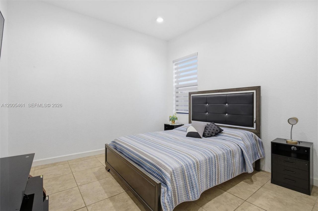 3518 W 86th Ter, Hialeah, FL 33018 Photo