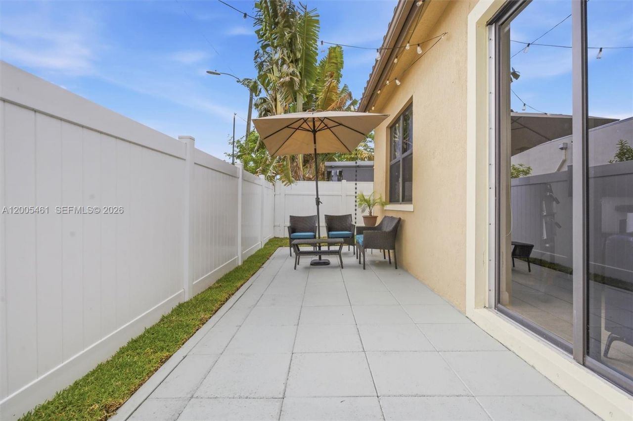 3518 W 86th Ter, Hialeah, FL 33018 Photo