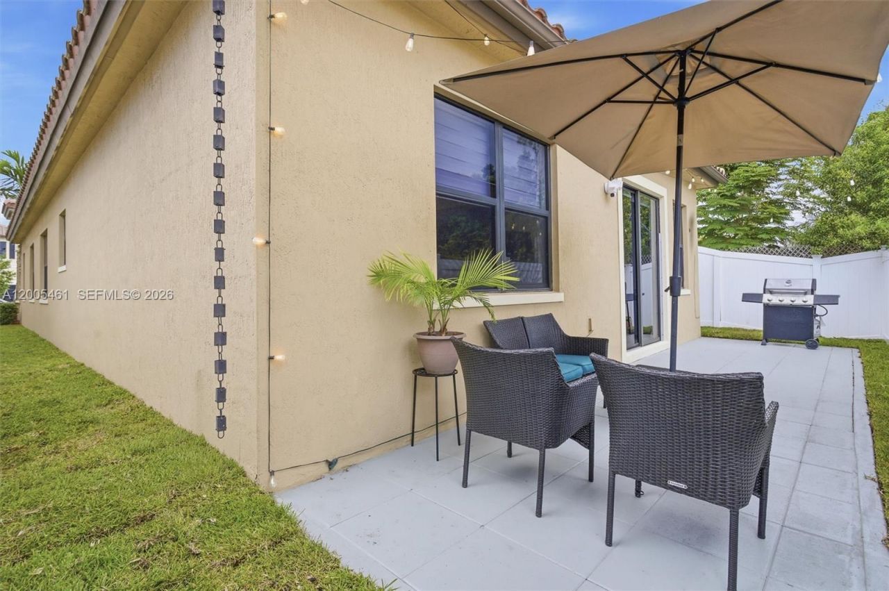 3518 W 86th Ter, Hialeah, FL 33018 Photo