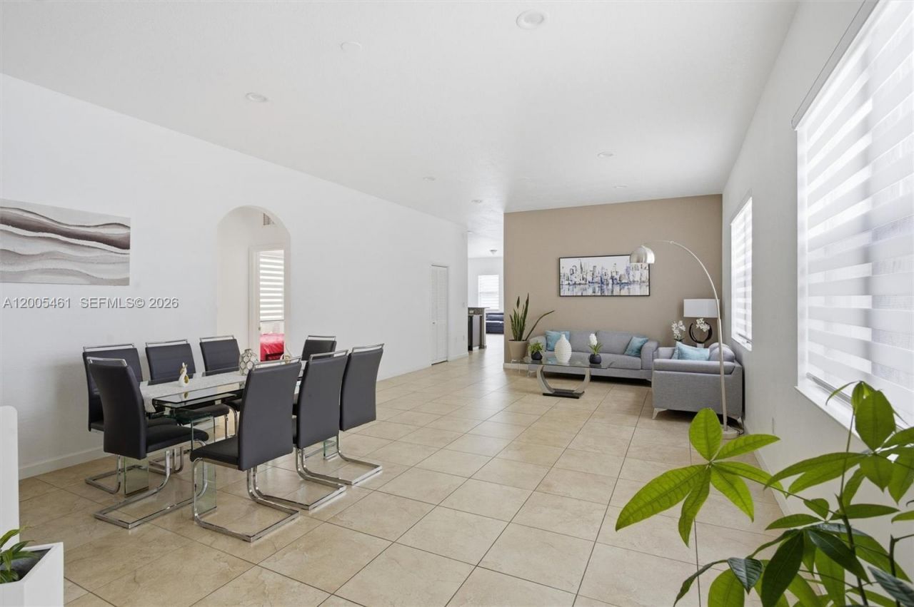 3518 W 86th Ter, Hialeah, FL 33018 Photo