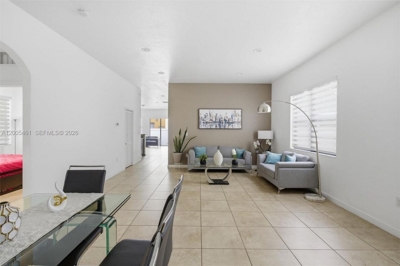 3518 W 86th Ter, Hialeah, FL 33018 Photo