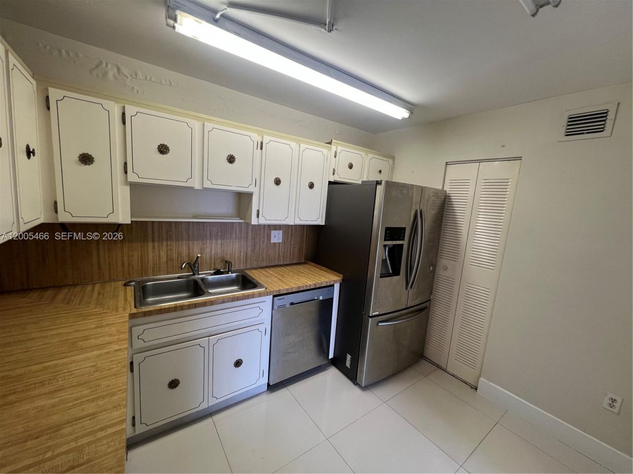 5731 NW 37th St , Unit 218, Virginia Gardens, FL 33166 Photo