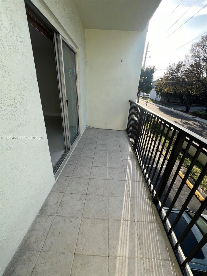 5731 NW 37th St , Unit 218, Virginia Gardens, FL 33166 Photo