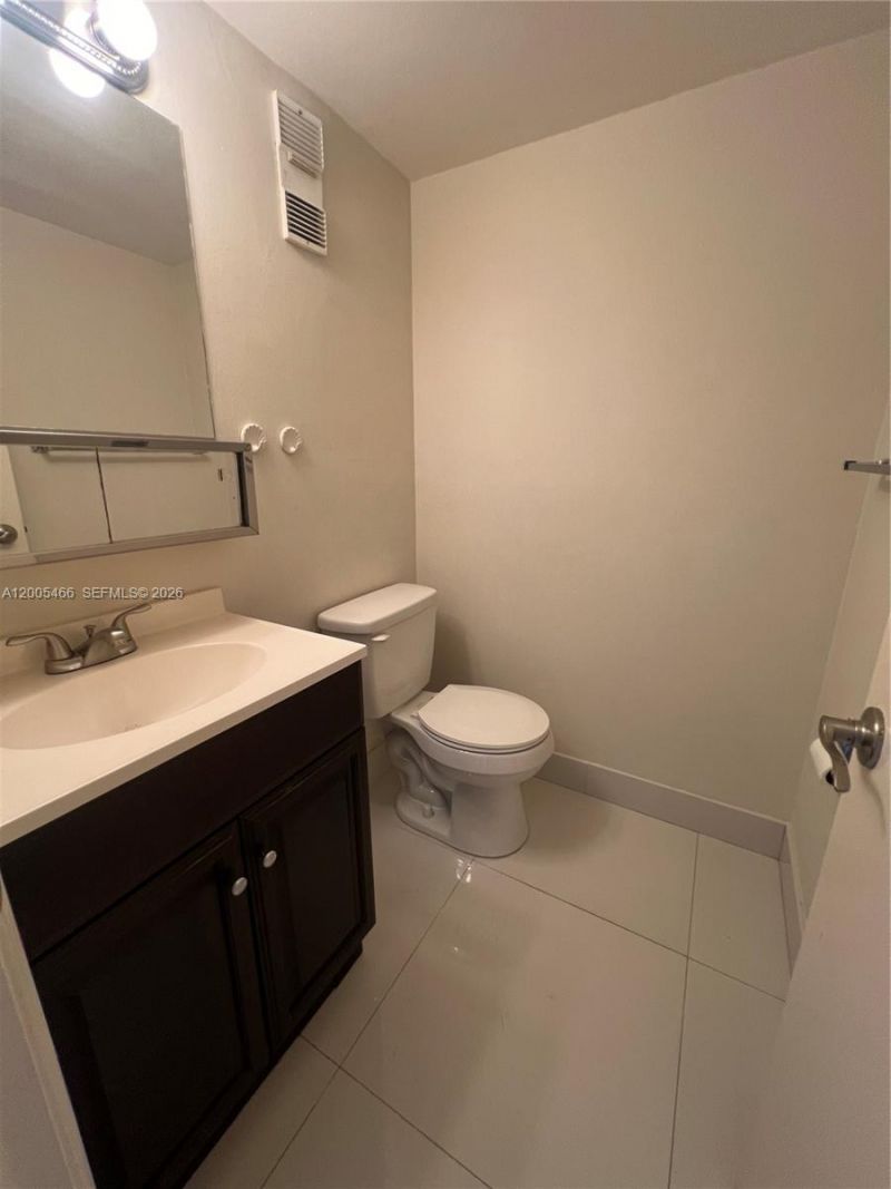 5731 NW 37th St , Unit 218, Virginia Gardens, FL 33166 Photo