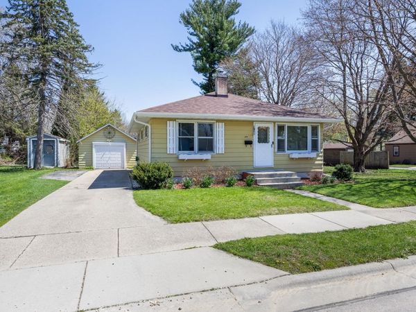 420 N Walnut Street, Janesville, WI 53548