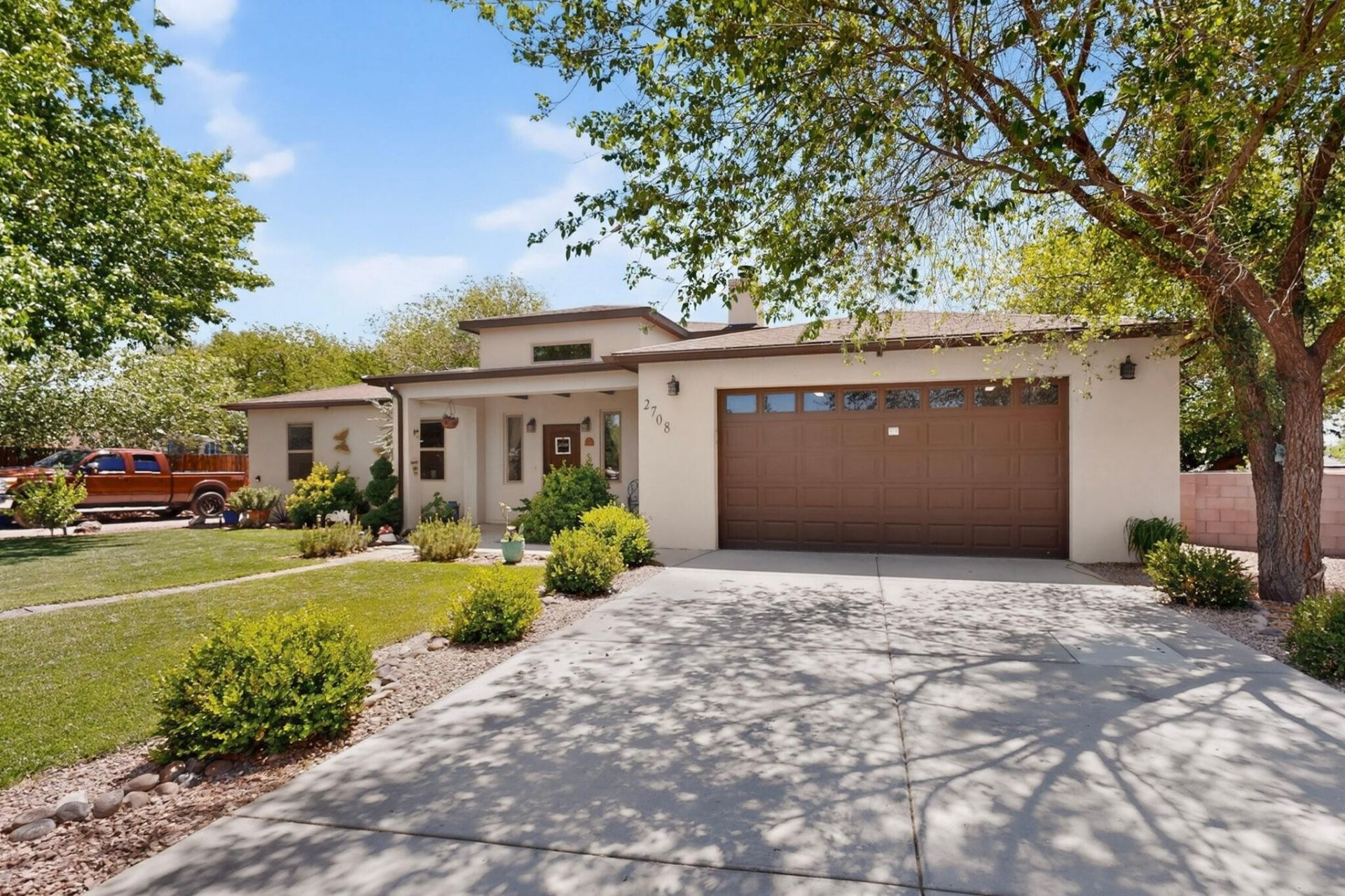 2708 Darlene Place Sw, Albuquerque, NM 87105 Main Photo