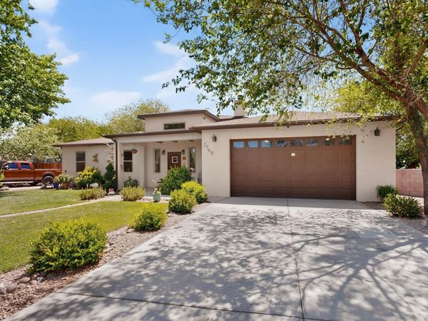 2708 Darlene Place SW, Albuquerque, NM 87105