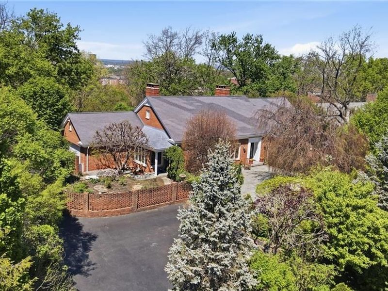 446 Lookout Ridge, Oakwood, OH 45419 Photo 2