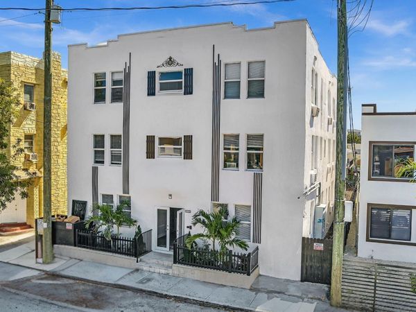 1142 SW 4th Street, Miami, FL 33130