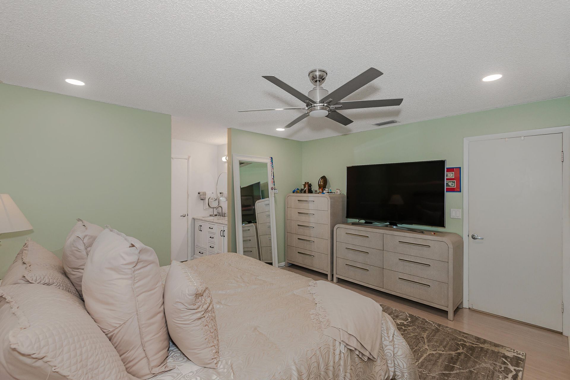 4 Verwood Way, Boynton Beach, FL 33426 Photo