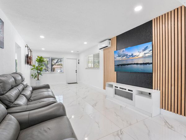 822 S C Street, Lake Worth Beach, FL 33460