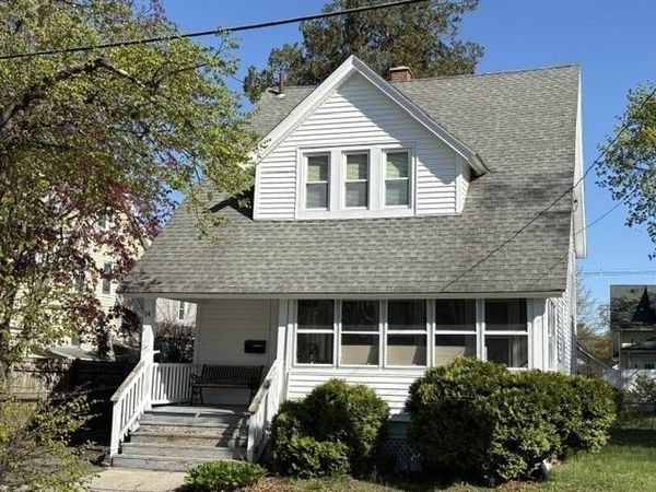 14 Blodgett St, Springfield, MA 01108