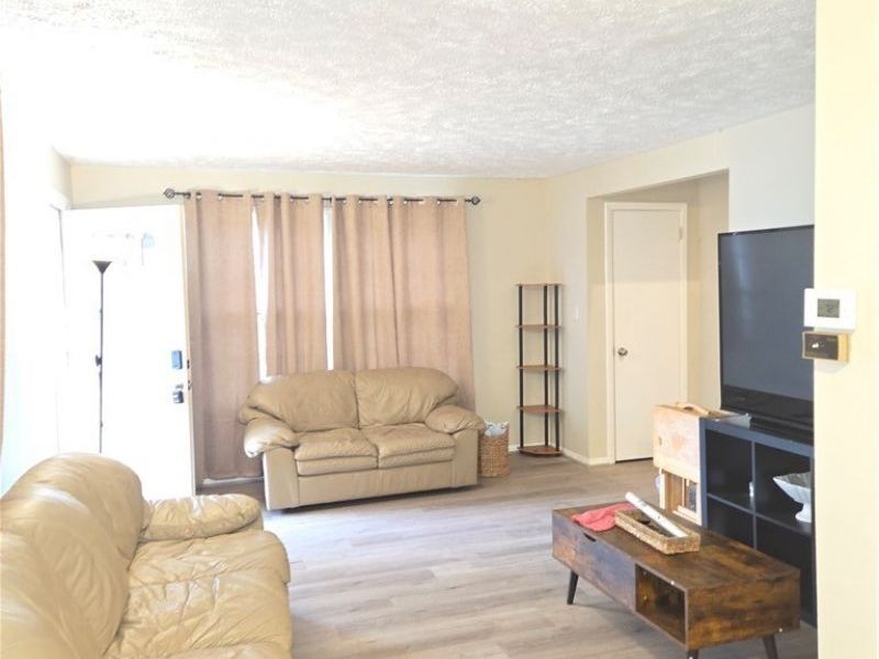 21711 S Lake Shore Boulevard, Euclid, OH 44123 Photo 2