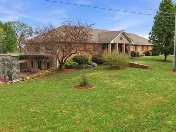 1229 E 425th Road , Bolivar, MO 65613