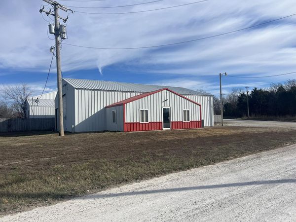 3 Petunia Drive , Louisburg, MO 65685