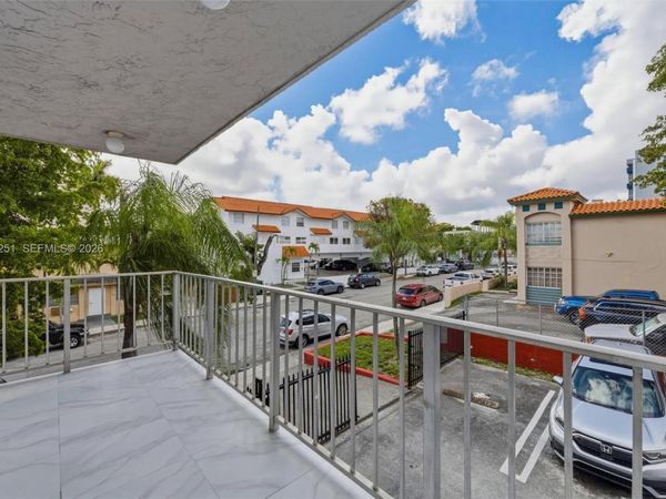 140 NW 14th Ave, Unit 9, Miami, FL 33125