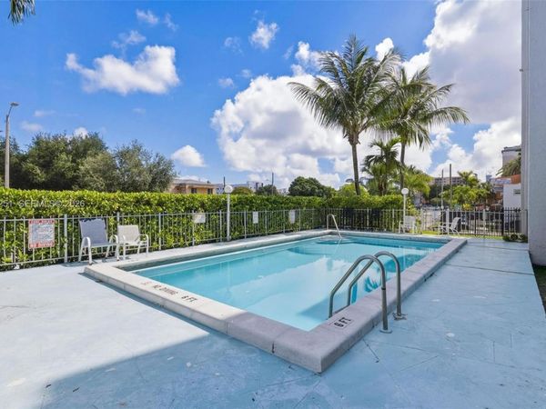 140 NW 14th Ave, Unit 9, Miami, FL 33125